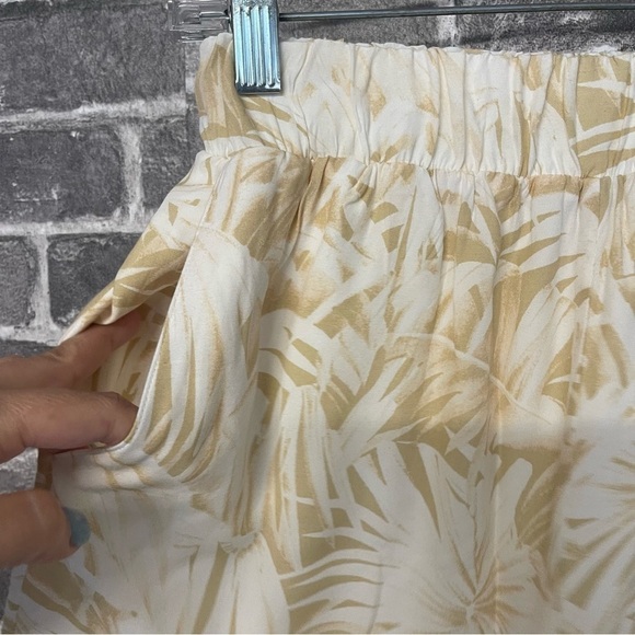 ANINE BING Candice short white tan floral pull on shorts pockets - Picture 8 of 9